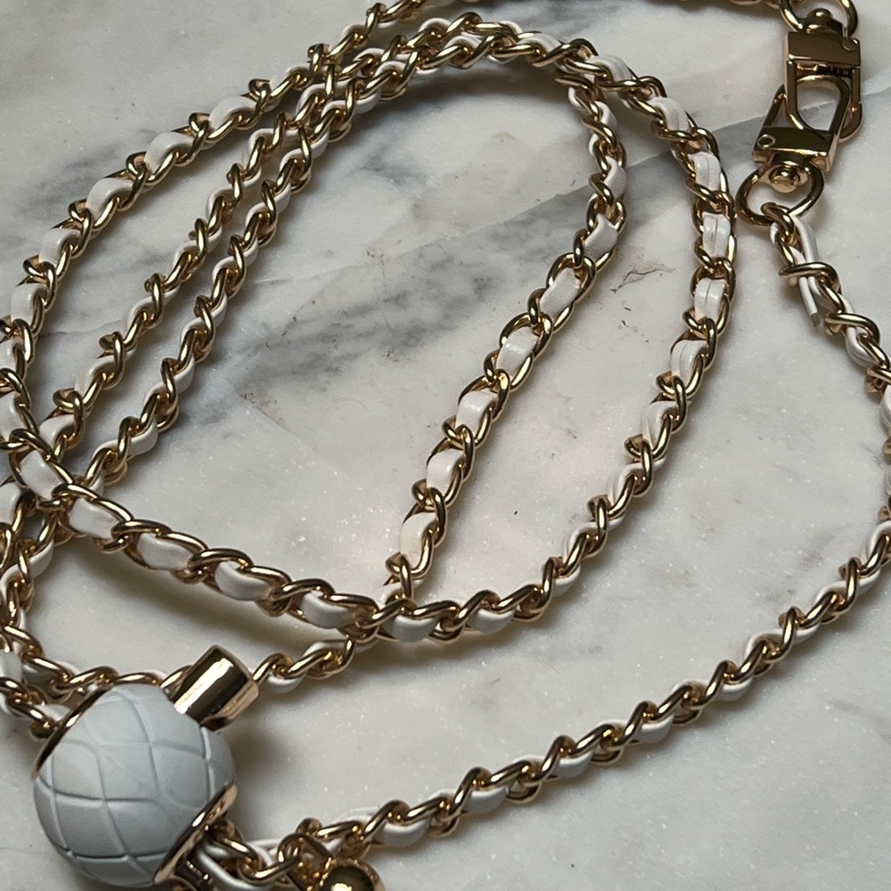 Cross body convertible chain
